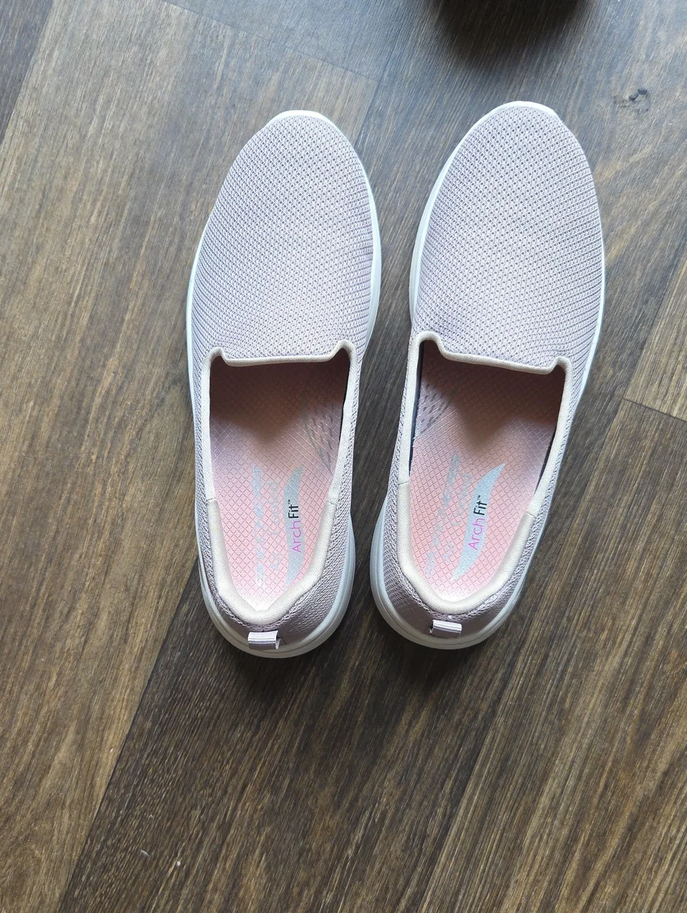 Skechers Slip-On Women's Athletic Sneakers in Light Pink